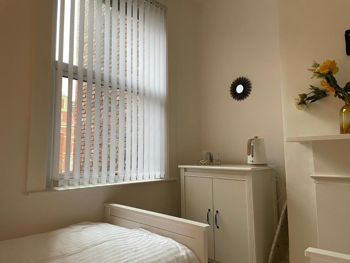 Citystays Rooms With Free Parking Liverpool Esterno foto